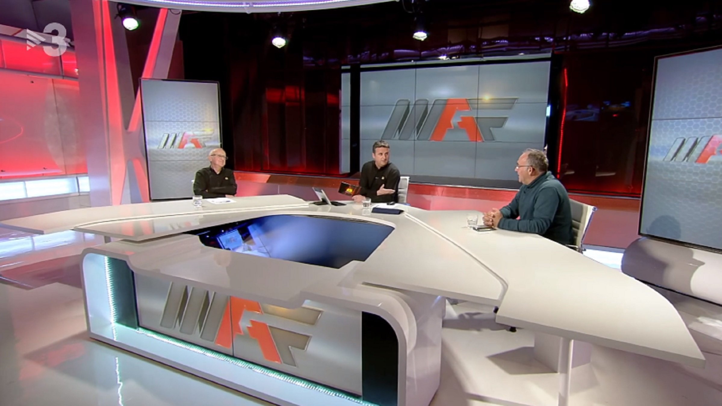 Històric de TV3 fa plorar, diu adeu després de 37 anys: sorpresa dels companys
