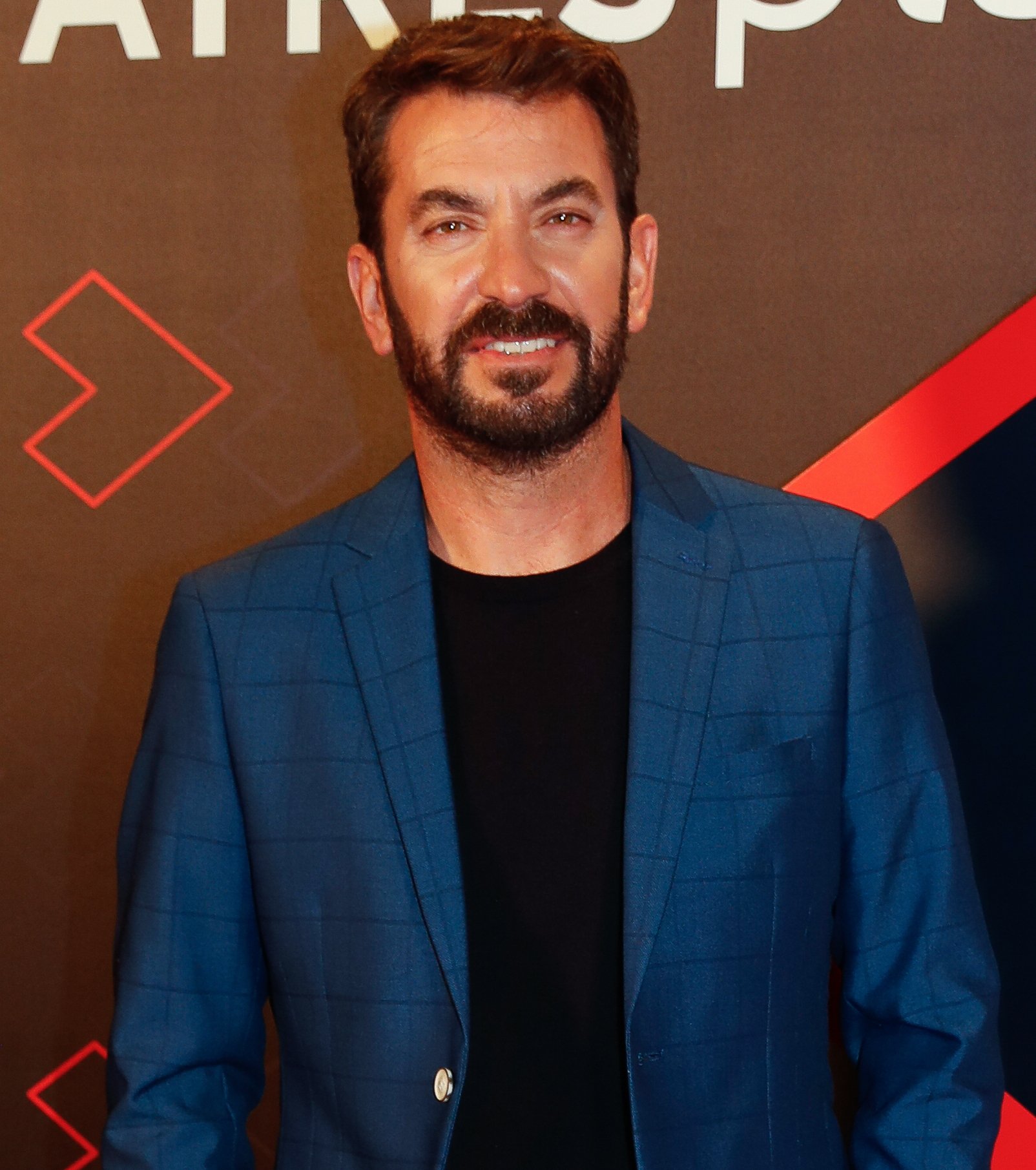 Incident d'Arturo Valls amb els seus pantalons: es veu el que no voldria