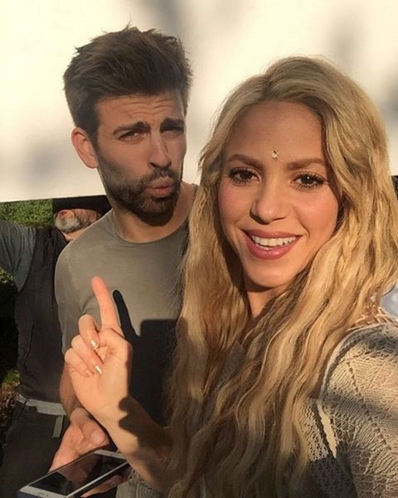 Piqué calla els rumors de ruptura amb Shakira a Instagram