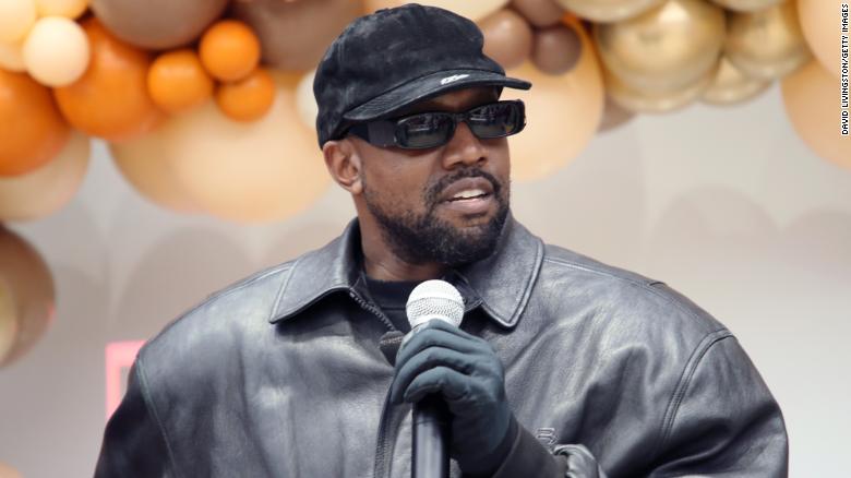 Se li escapa de les mans: Kanye West amenaça Pete Davidson, nou nuvi de Kim Kardashian