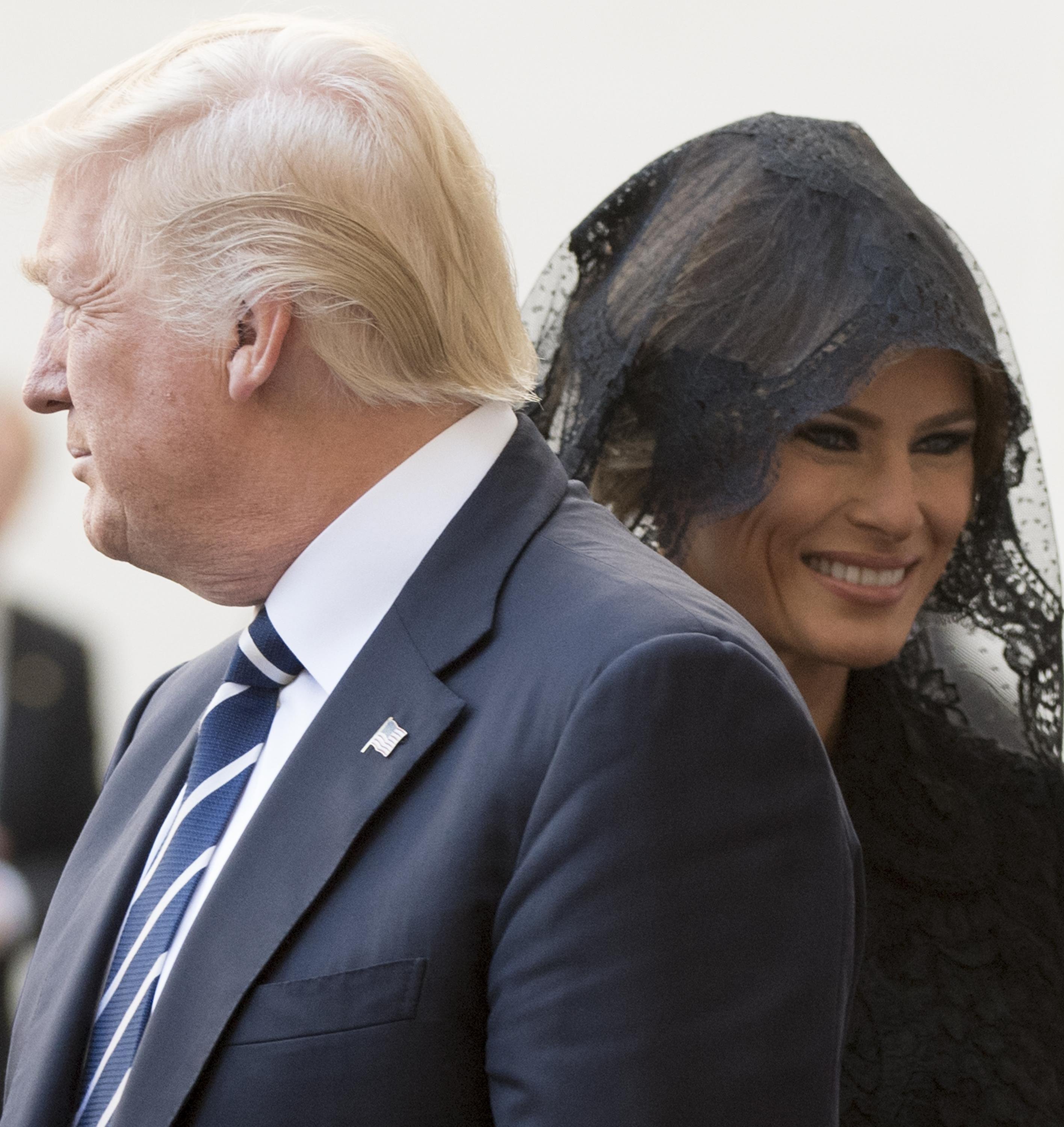 Melania Trump: sí a la mantilla pero no al hiyab