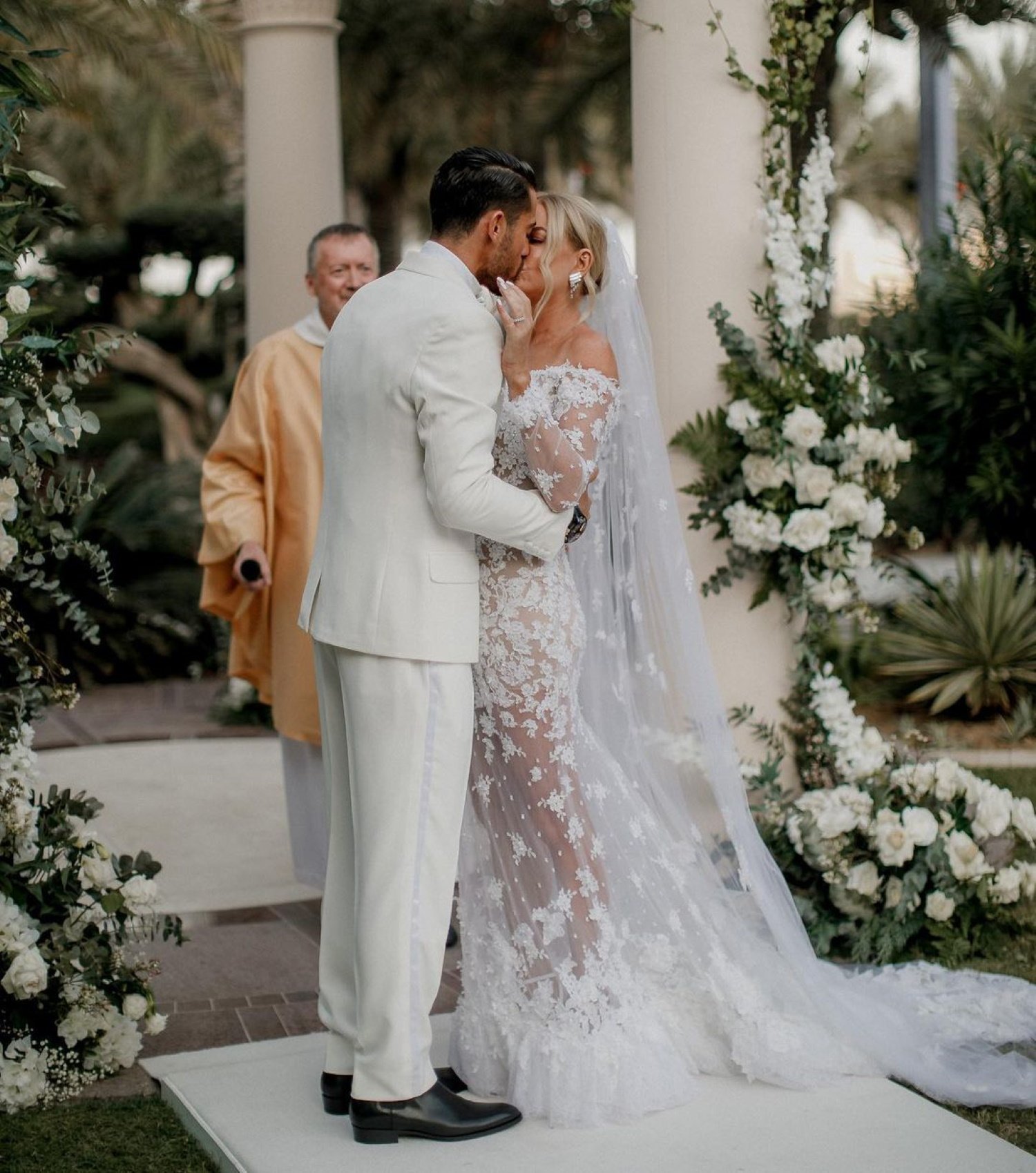 La boda del invierno: ex del Madrid con estrella de la TV, en Dubái. Todas las fotos