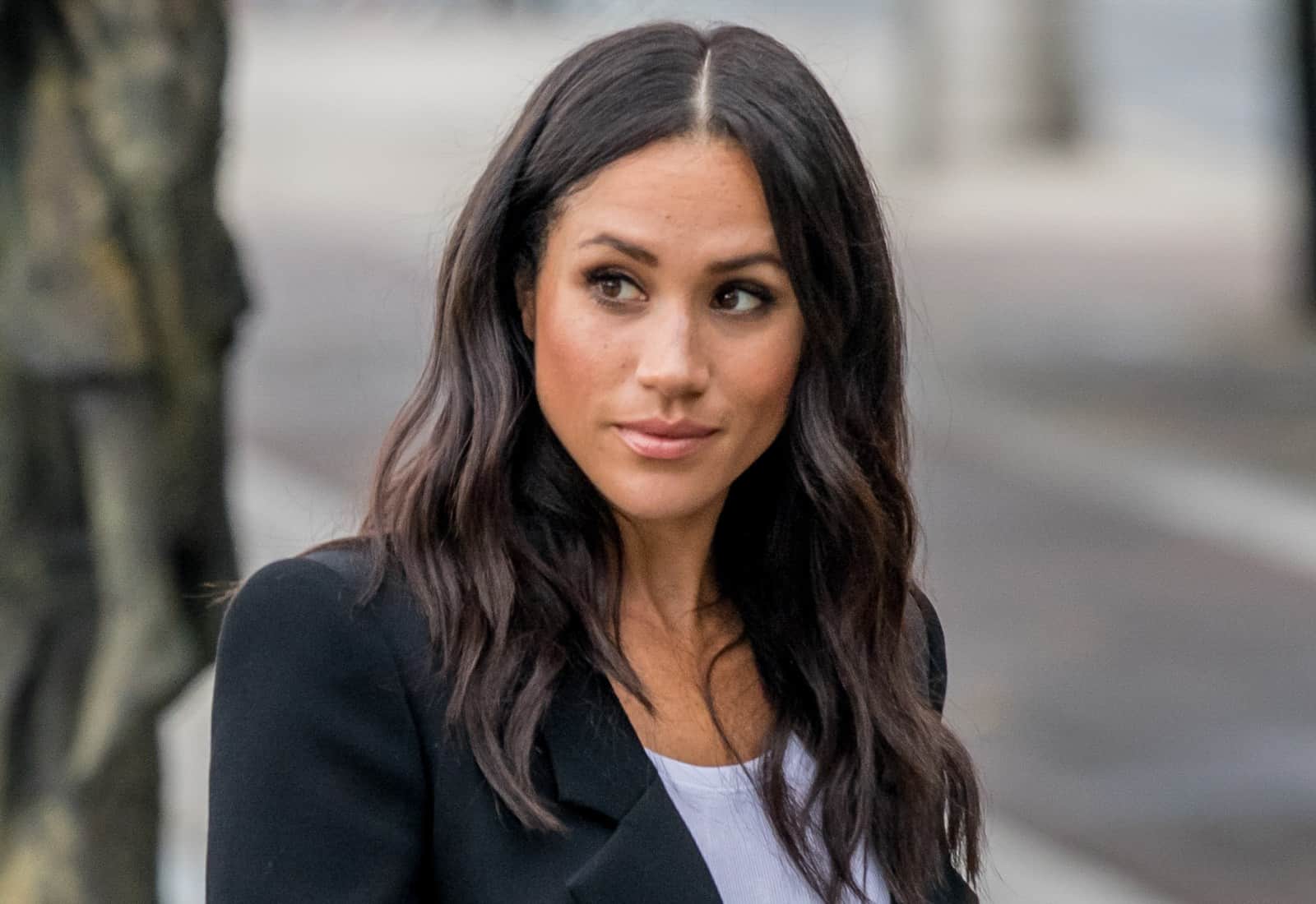 Casa Real utiliza una imagen de Meghan Markle para promocionar la coronación de Carlos III