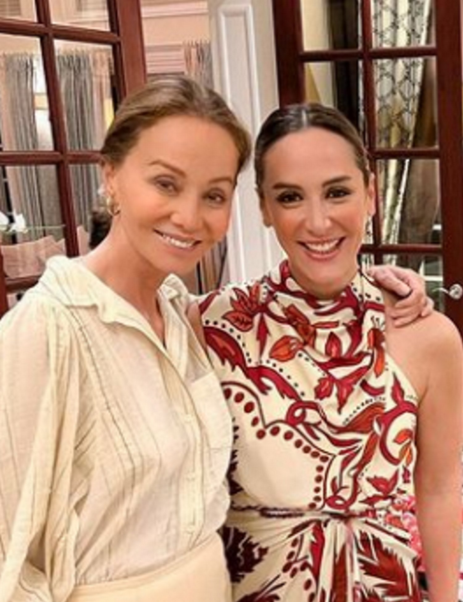 Foto de mal gust de Tamara Falcó i Isabel Preysler celebrant el Nadal: mirin-la bé