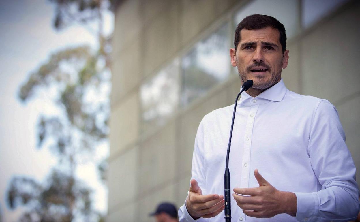 Iker Casillas pierde dinero sin Sara Carbonero