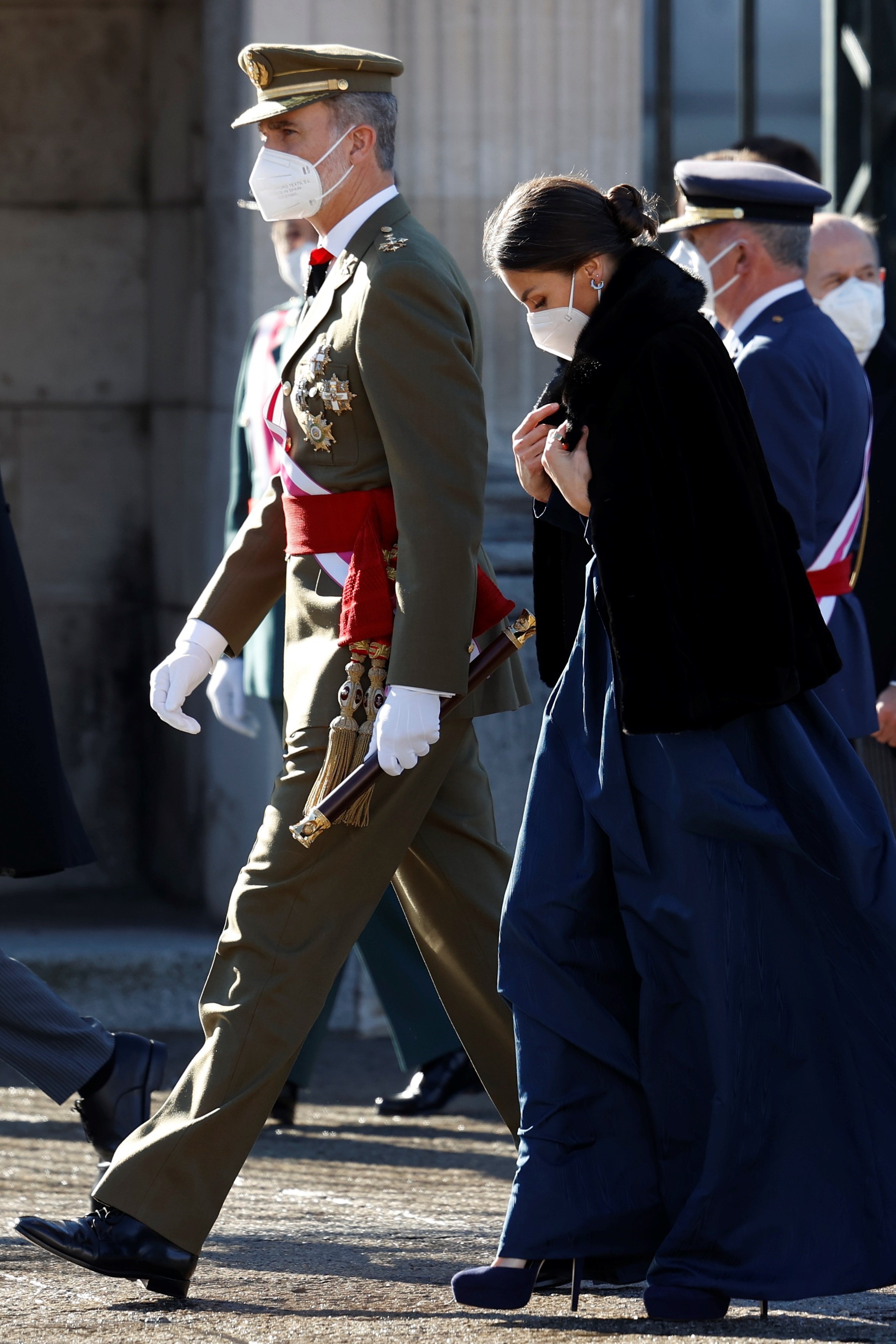 Letícia protagonitza la Pasqua militar: per maldestra i per un detall a l'orella