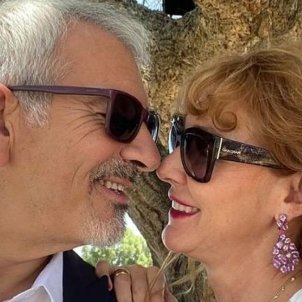 Vacances de luxe sense Carlos Sobera. La dona del presentador de 'First Dates' s'escapa amb una amiga
