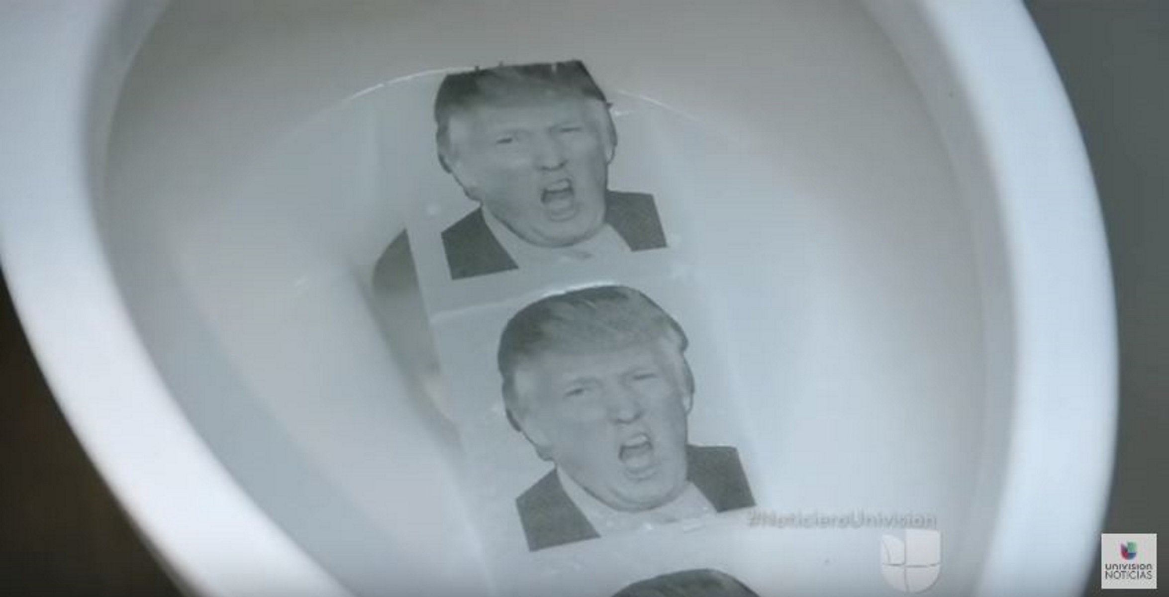 Un mexicà crea el paper higiènic ‘Trump’ per ajudar els deportats