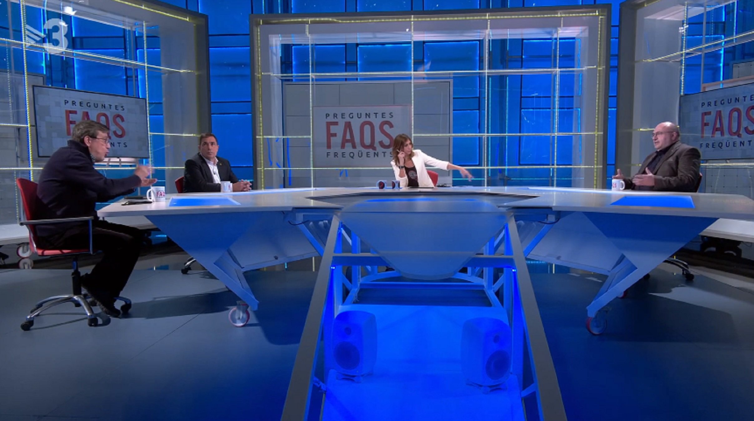 Alonso-Cuevillas y audiencia estallan por un invitado del FAQS: "¡Blanqueando al CNI!"