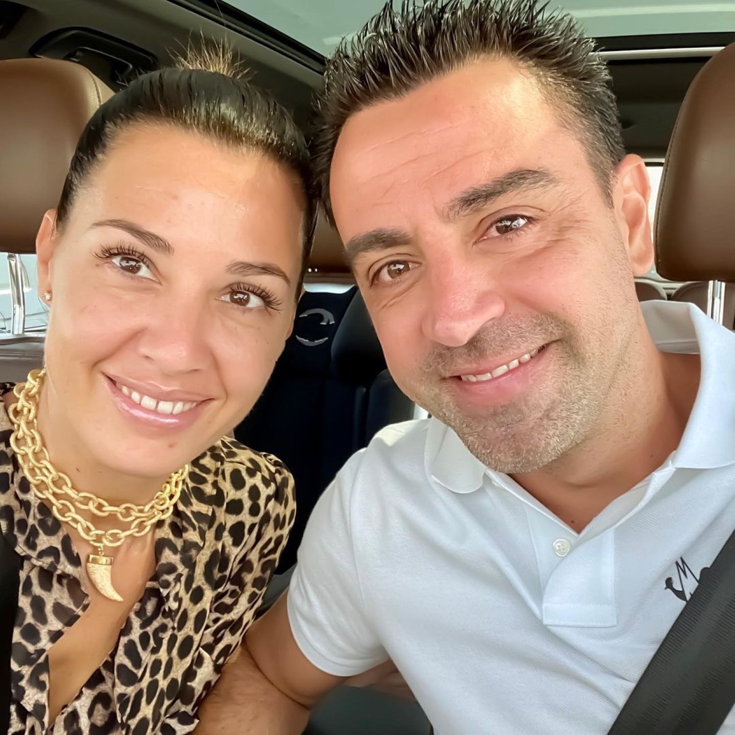 Xavi Hernández sorprende: esto hace en el coche mientras espera a sus hijos