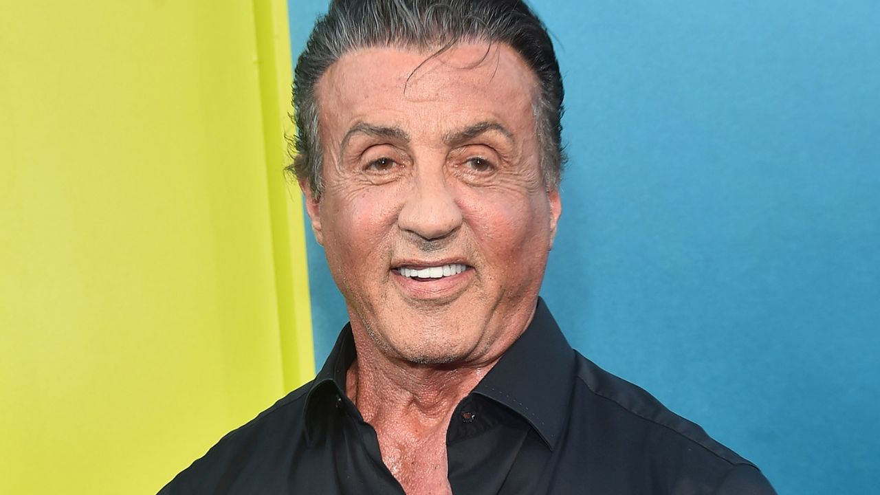 La mansió inabastable que Sylvester Stallone posa a la venda
