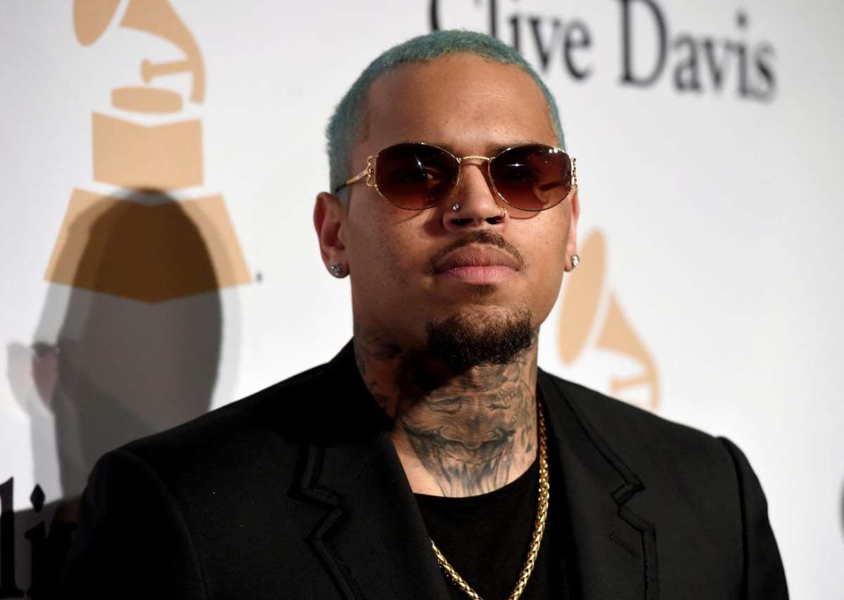 Chris Brown, expareja de Rihanna, demandado por 20 millones de dólares