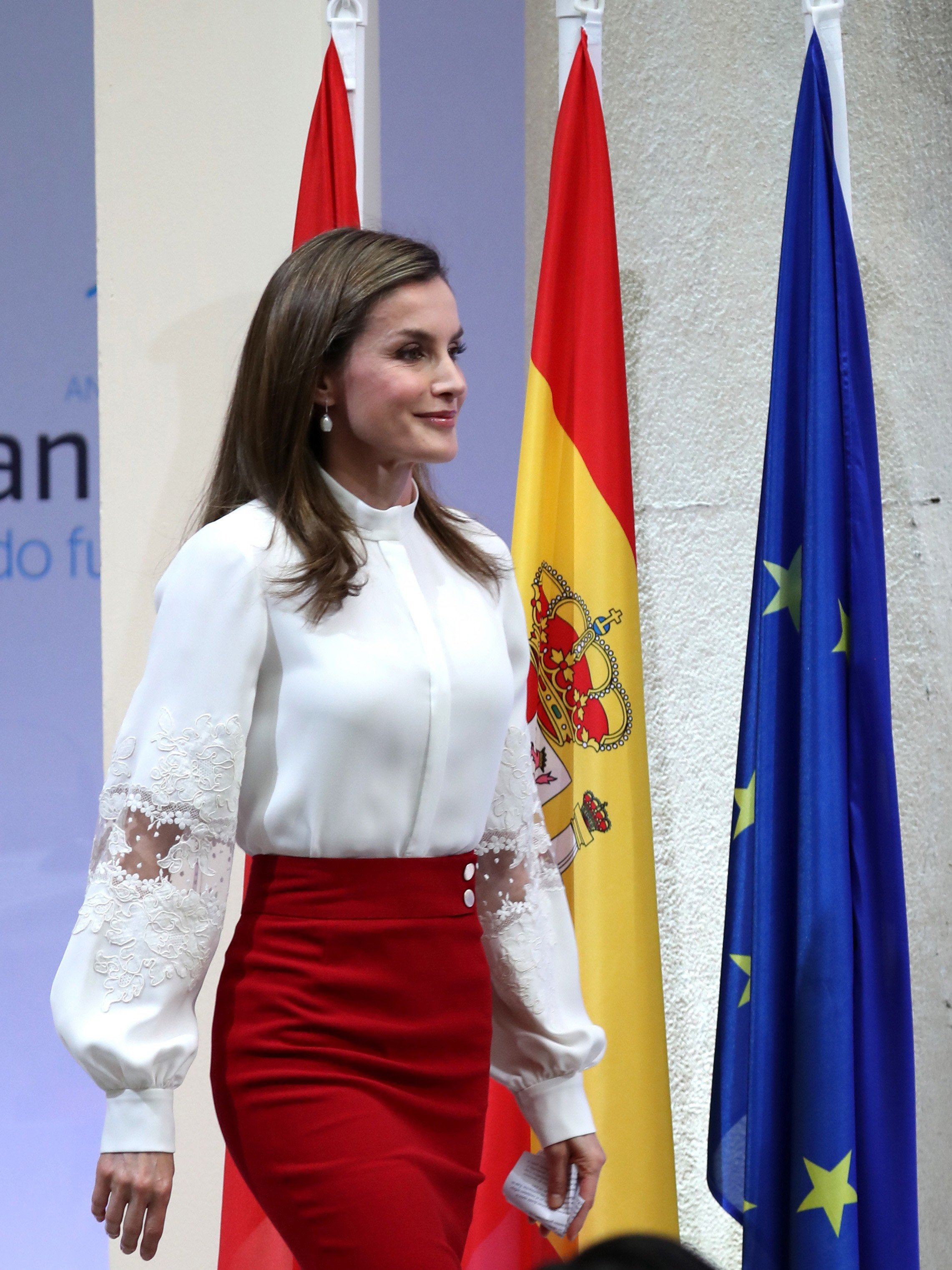 Letizia estrena un original peinado y la prensa alemana se ríe