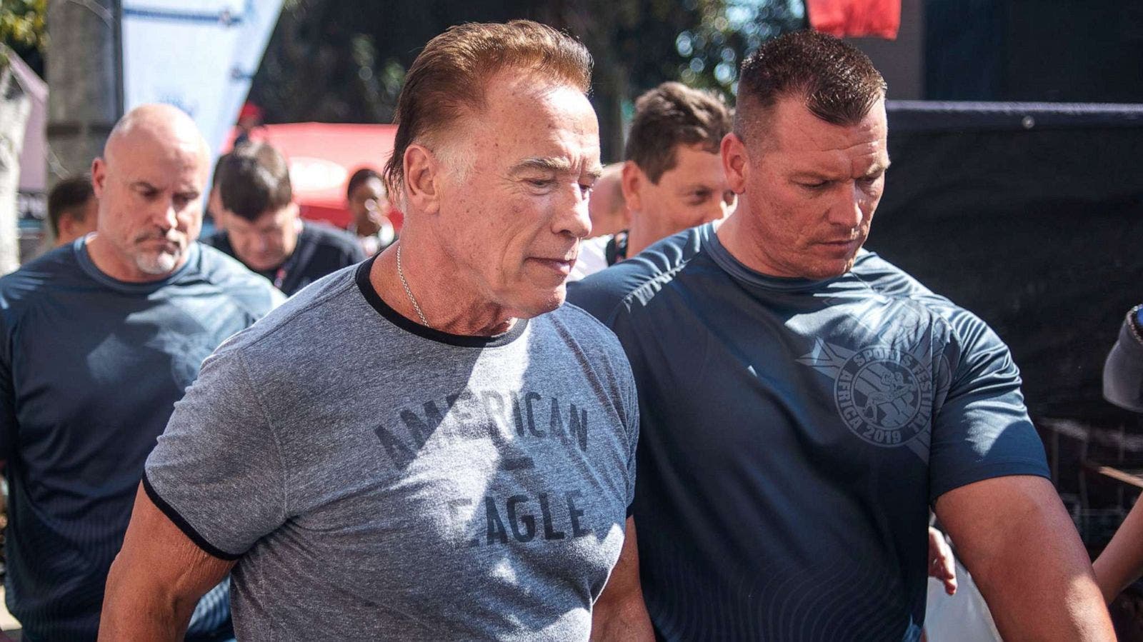 El pet d'Arnold Schwarzenegger que porta cua, l'actriu de Harry Potter no l'hi perdona