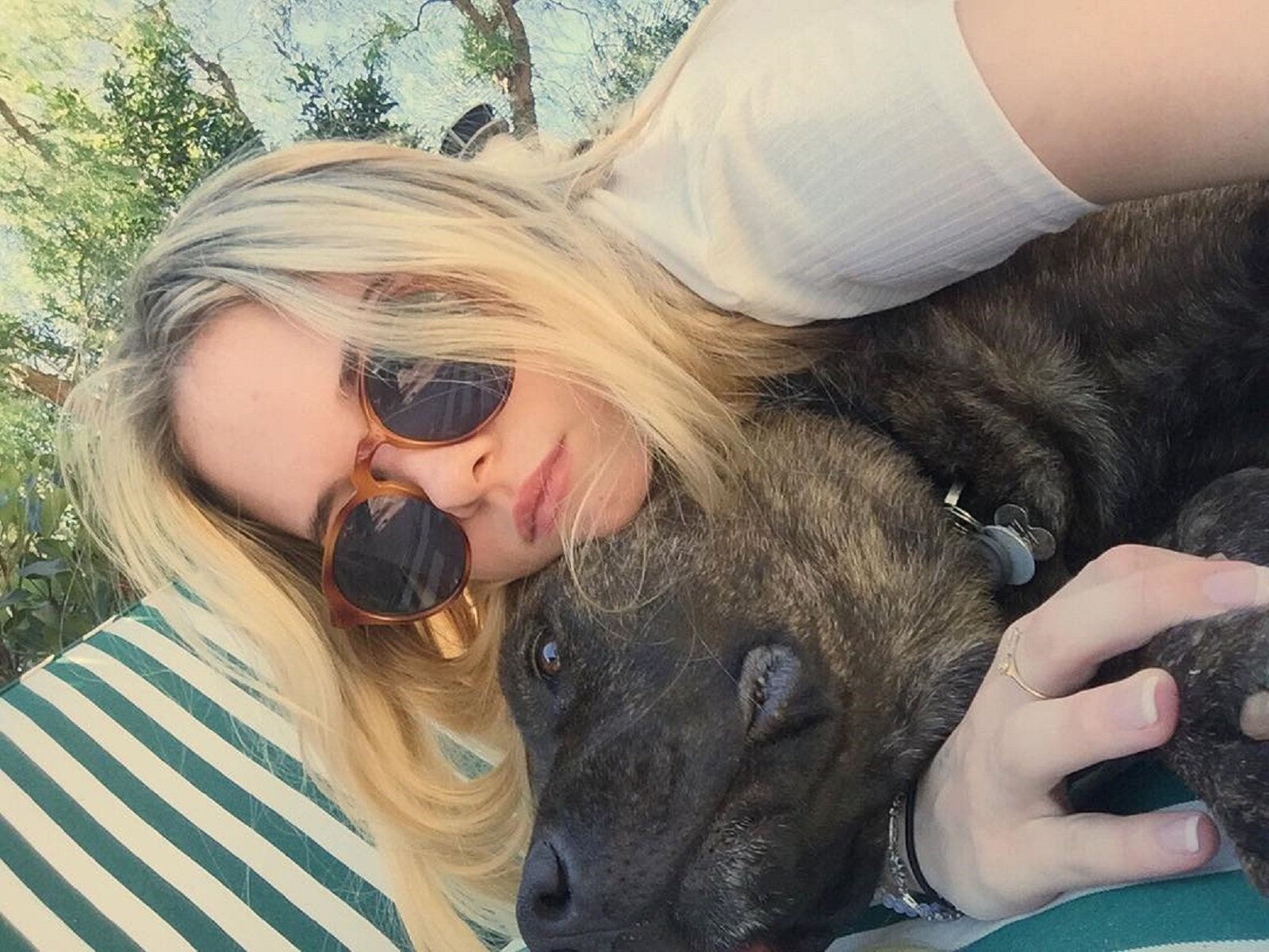 La filla de Banderas deixa bocabadat Instagram amb una foto estiuenca