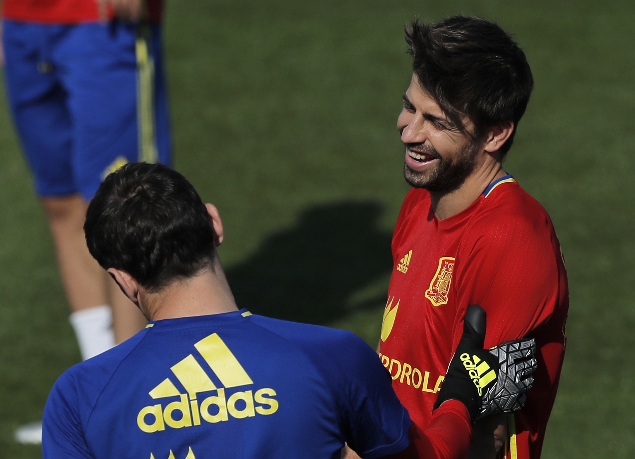 Íker Casillas irreconocible por cómo ha envejecido. Piqué: "Te ha atropellado un tren"