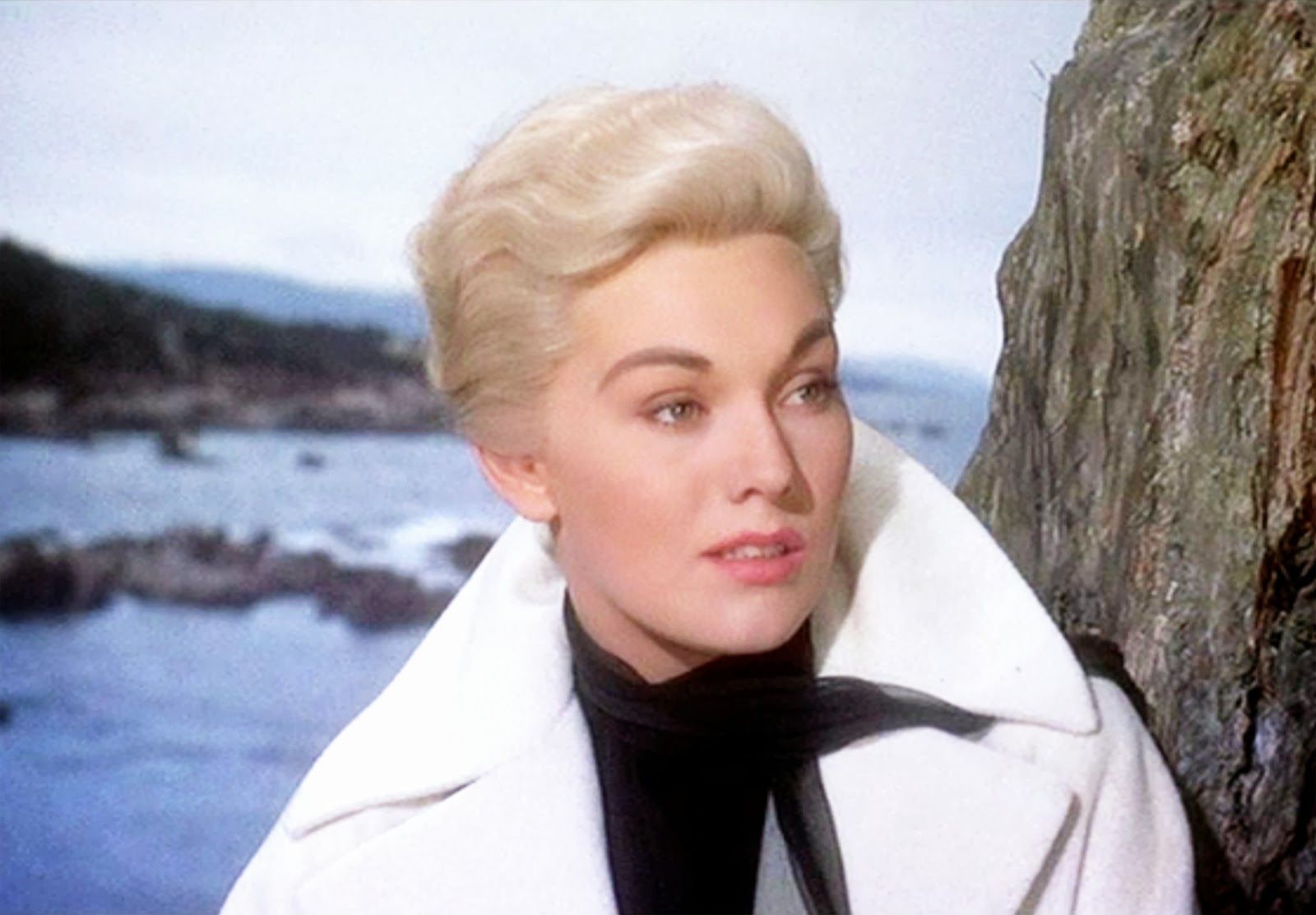Kim Novak se destroza la cara en el cirujano: de sex symbol del Hollywood dorado, a irreconocible