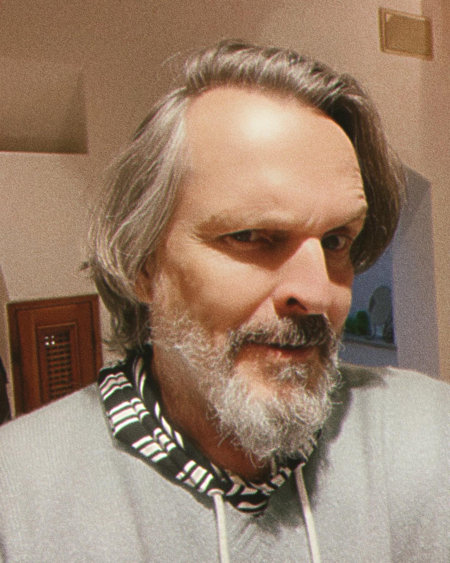 Miguel Bosé tiene nuevo novio