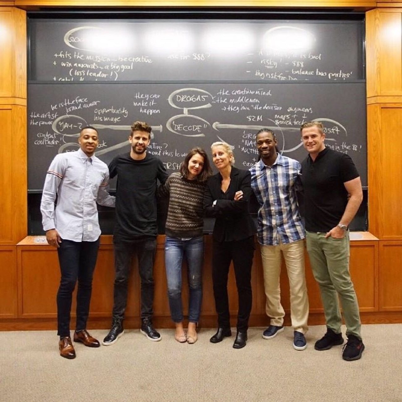 Piqué y Katie Holmes, compañeros de clase en Harvard