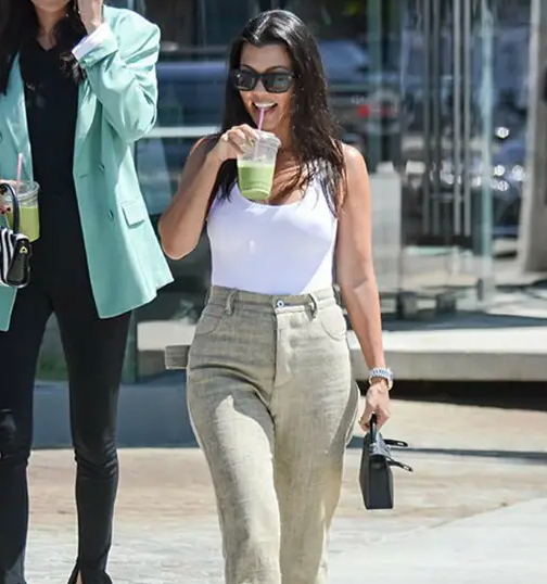 Kourtney Kardashian no vol saber res dels paparazzis