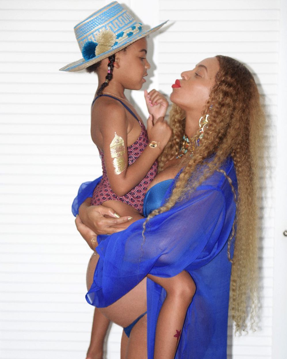 La filla de Beyoncé, infermera en el part dels bessons