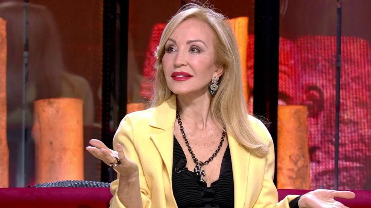 1.000 euros por noche, las vacaciones a todo lujo de Carmen Lomana en el nuevo paraíso de los famosos