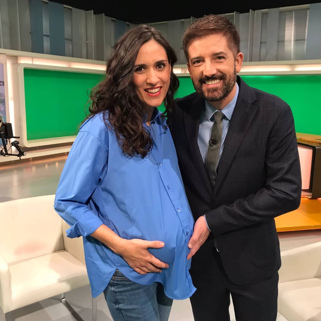 Maria Fernández Vidal amb el fill petit a la neu: ¿altre cop embarassada?