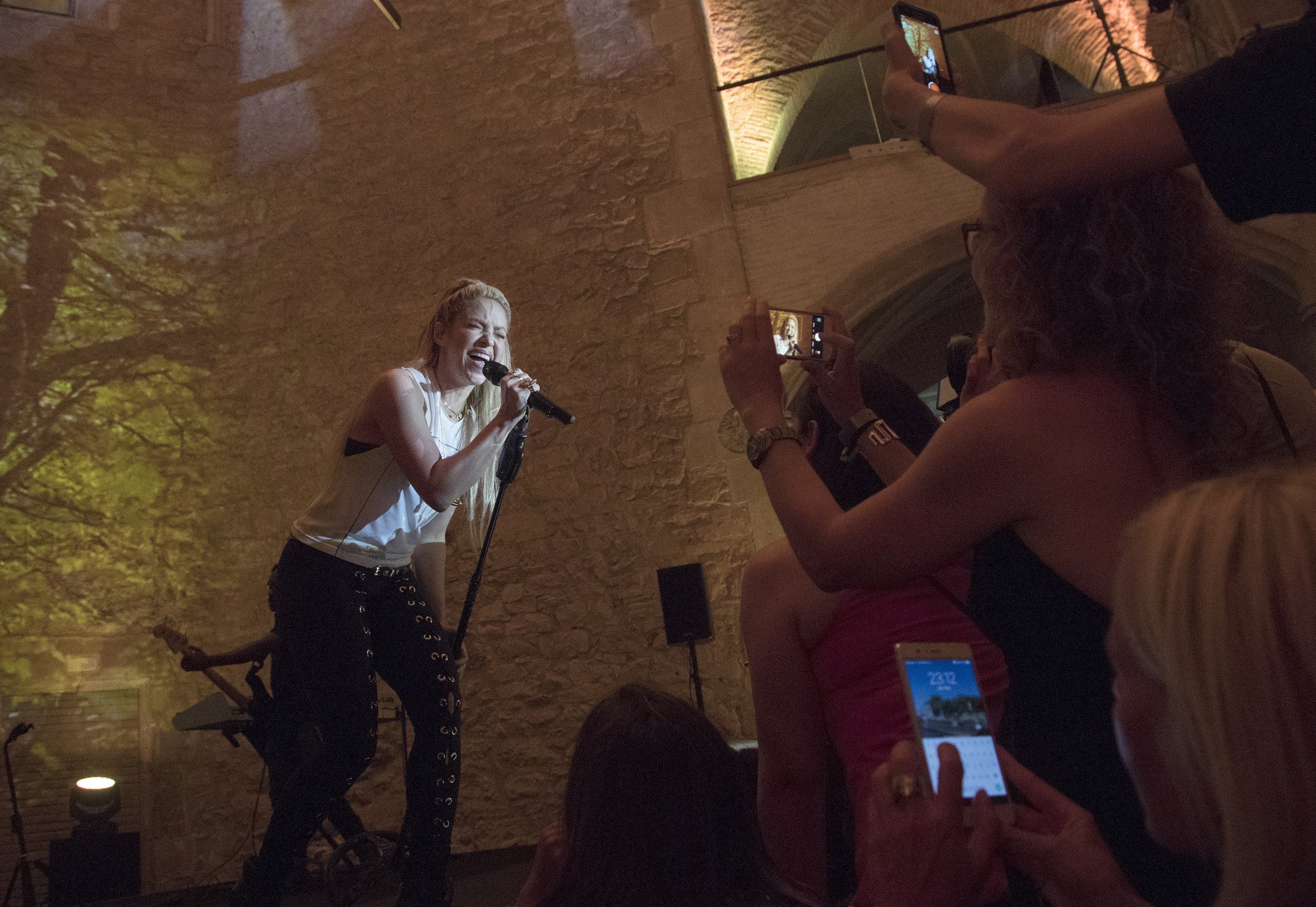 Shakira sorprende en Barcelona con una fiesta privada para presentar 'El Dorado'