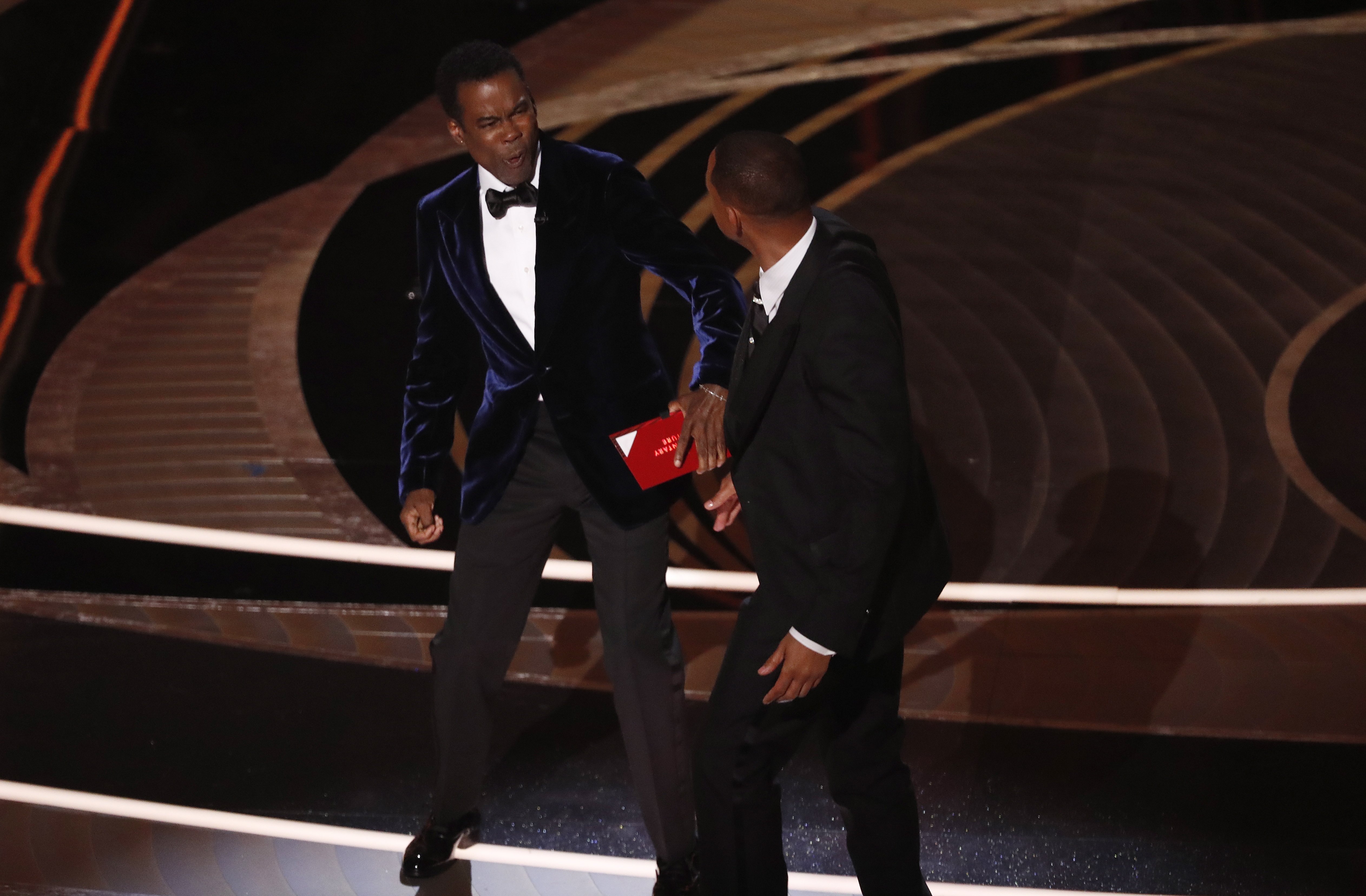 Familia directa de Chris Rock amenaza de muerte a Will Smith