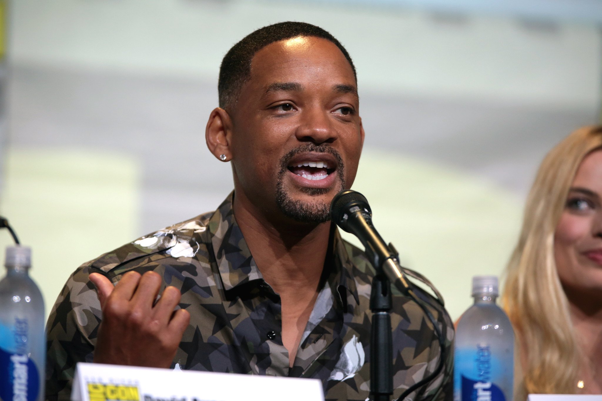 Abofetear como modus operandi: No es la primera torta que da Will Smith en público