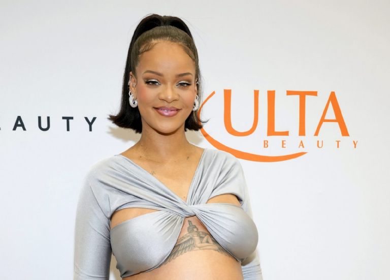 Rihanna ha acabat amb una de les grans empreses de cosmètics