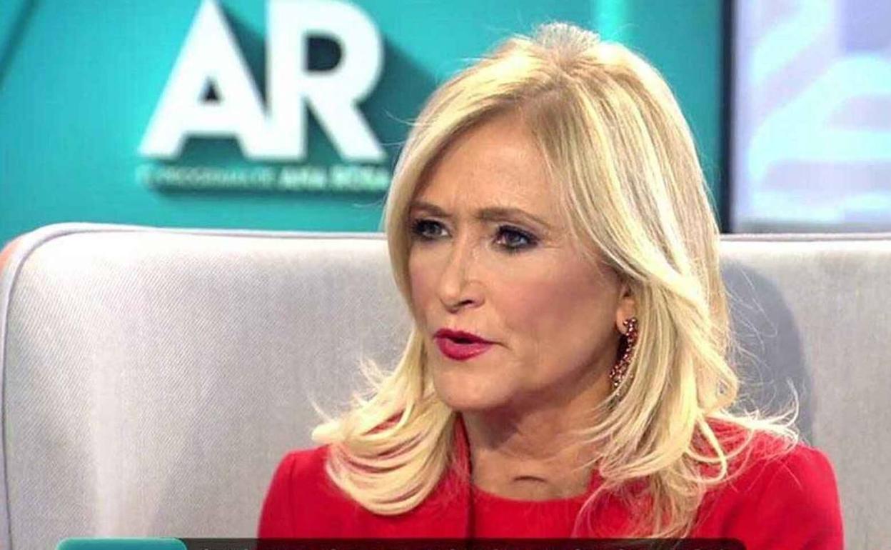 “El pelo se me caía a puñados”, Cristina Cifuentes cuenta que ha estado a punto de morir