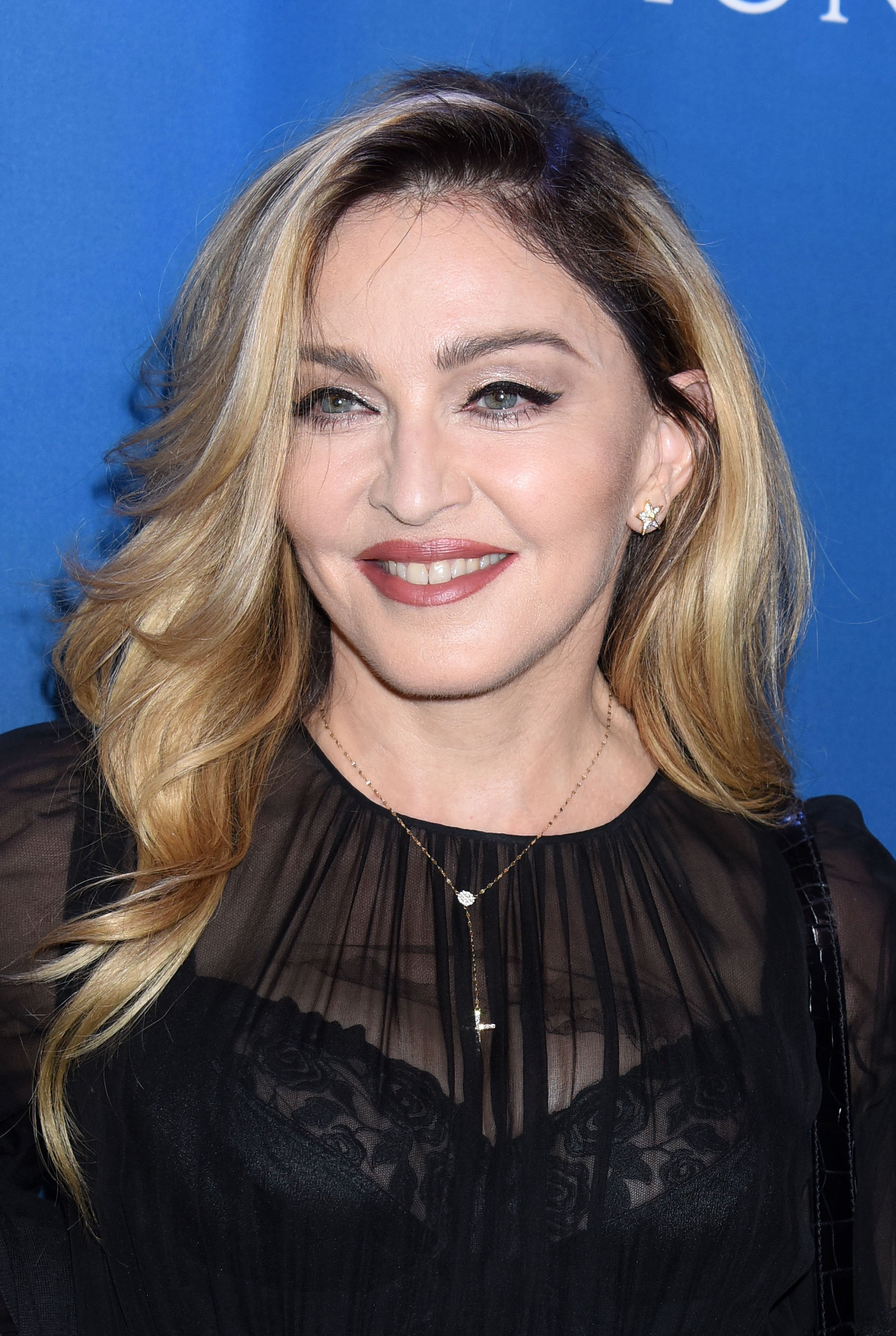 Madonna ya no es así, abusa del photoshop y en realidad es otra: increíble