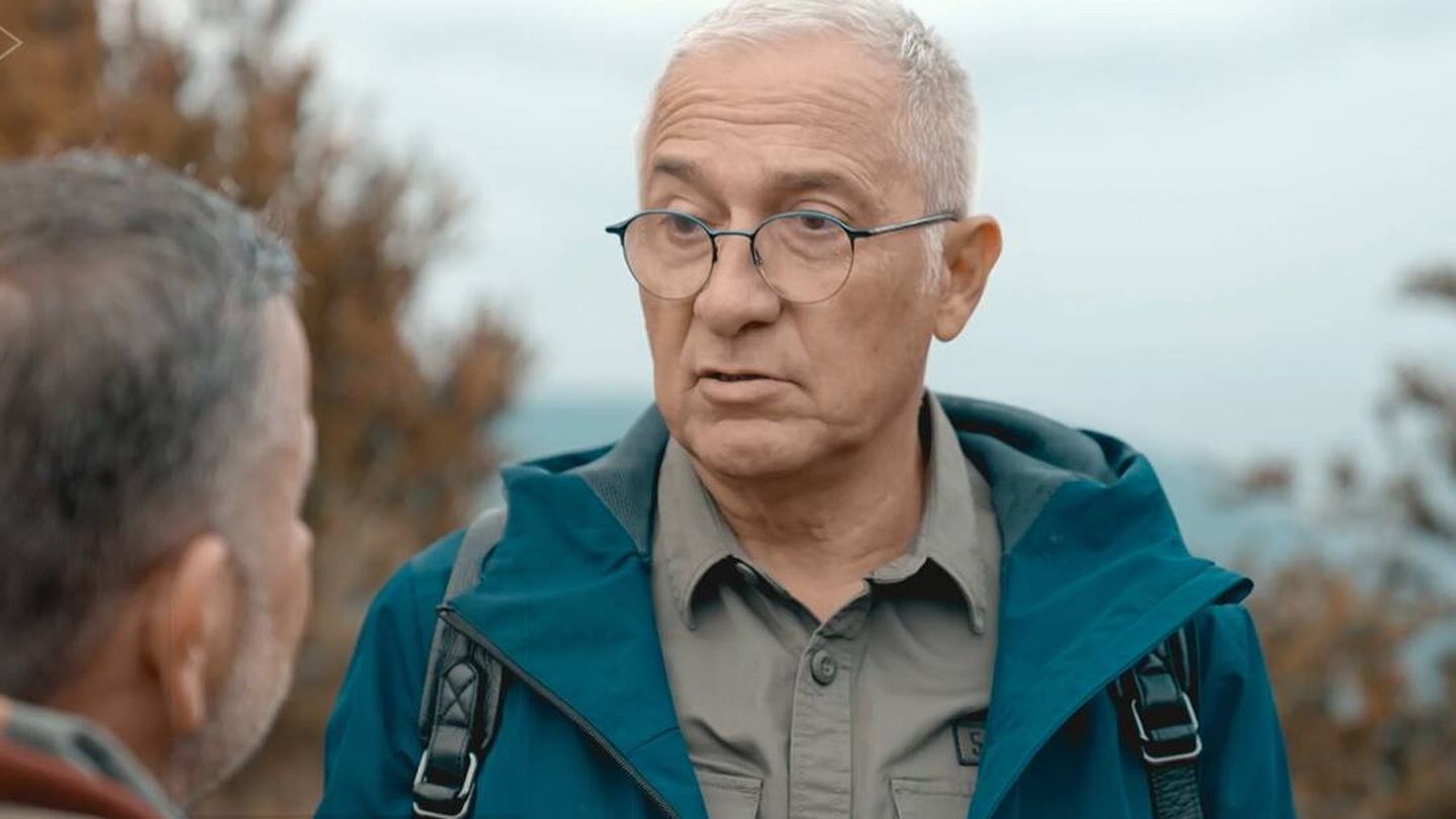 Xavier Sardà, de vacaciones al lado de un presentador de TV3: imagen impagable