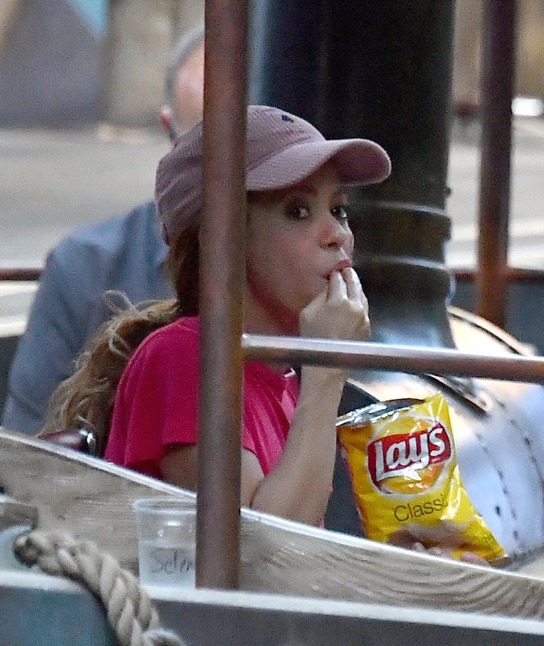 Hacen fotos a Shakira cenando en un restaurante de fast food en el Cinesa Diagonal
