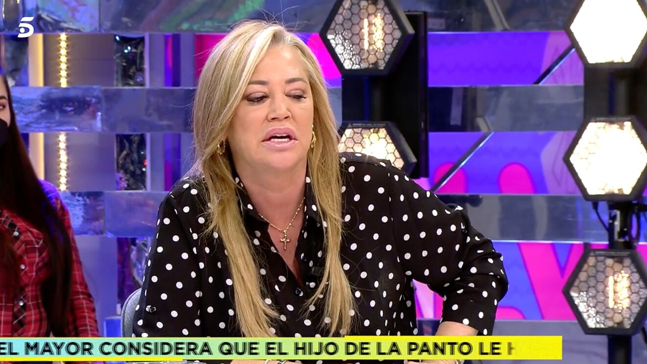 Fotos de Miguel Marcos y Belén Esteban hechas con cámara van camino de los juzgados