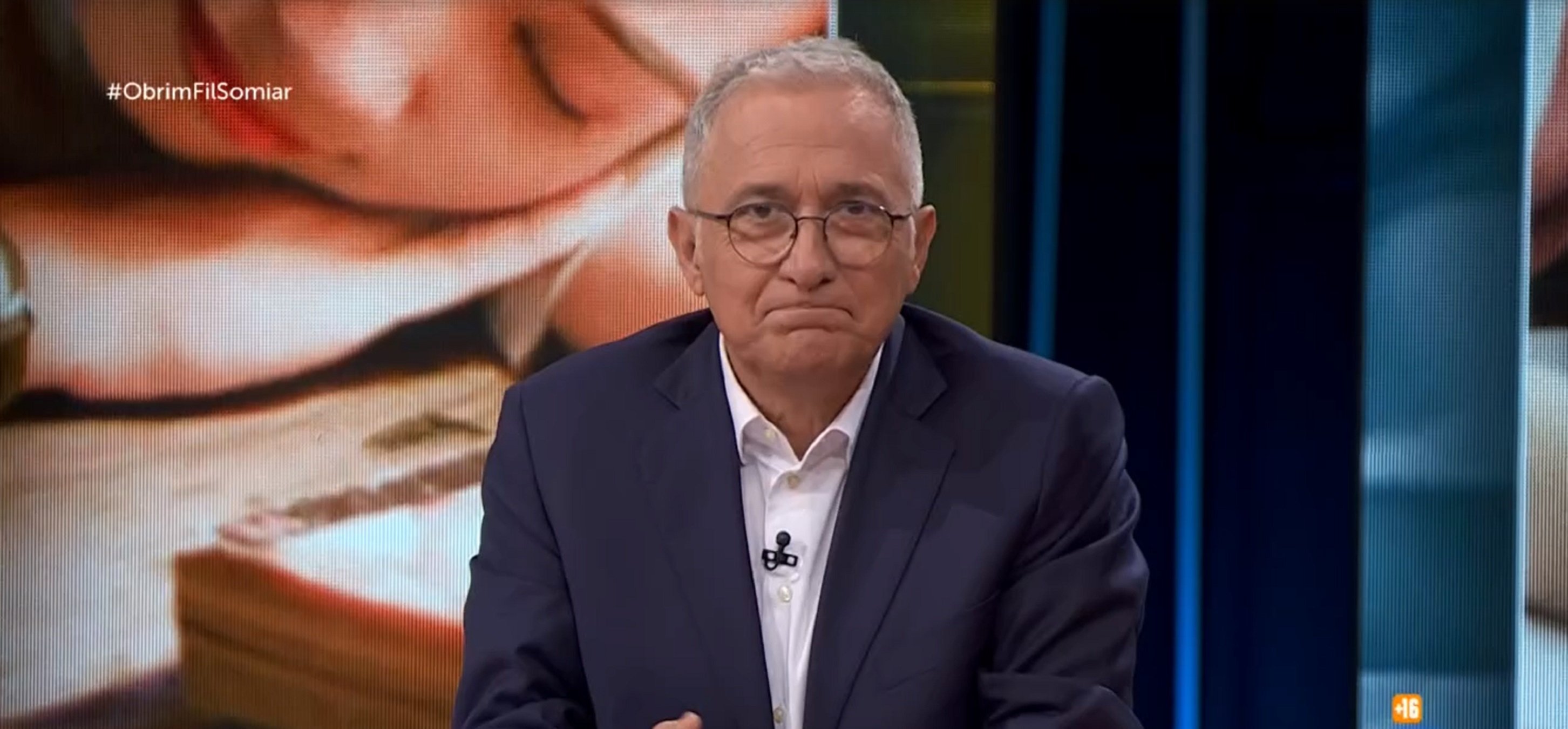 Graven Sardà just abans de començar programa i sorprèn tothom pel que fa