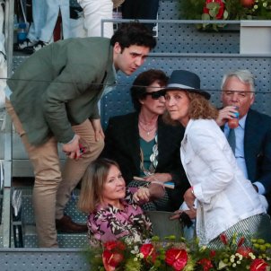 La infanta Elena amb Froilán al tennis: les fotos que són la riota de la xarxa