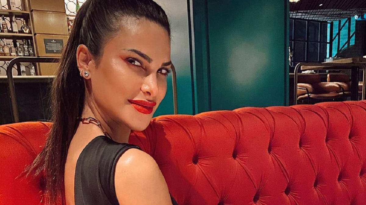 Carla Barber enseña como le ha quedado la barriga después de dar a luz