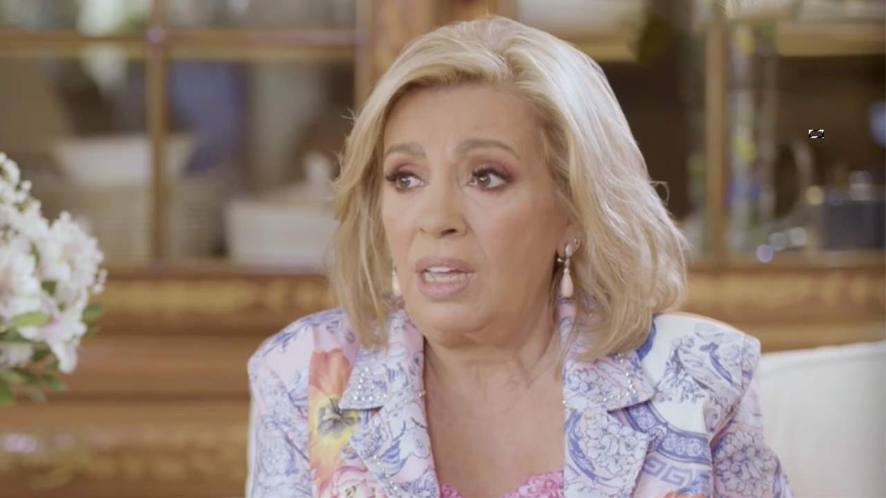 Paloma Olmedo, la nuera de Carmen Borrego, se cambia totalmente la cara en el cirujano plástico