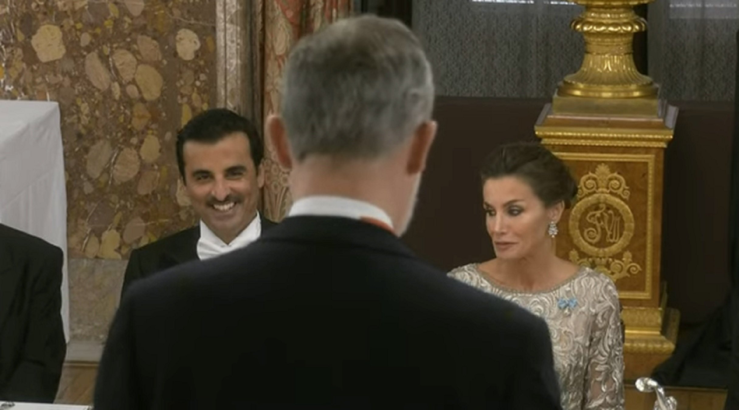 Letizia, incrédula por lo que ha hecho Felipe ante el emir de Catar: con la cara paga