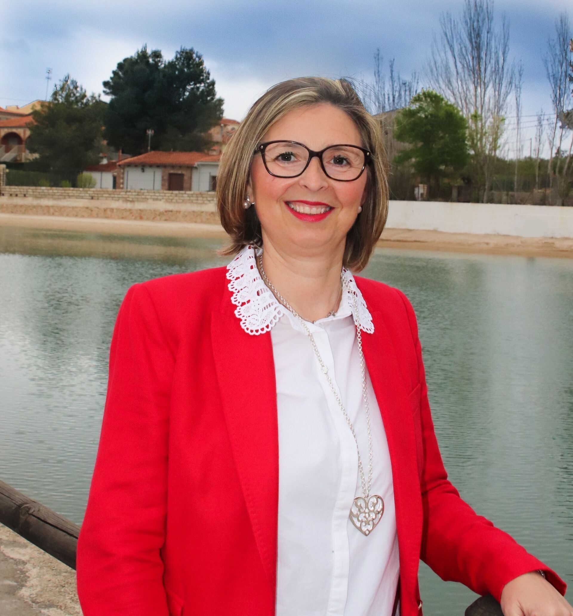Ridícul d'una alcaldessa del PP escopint contra el català en una TV valenciana