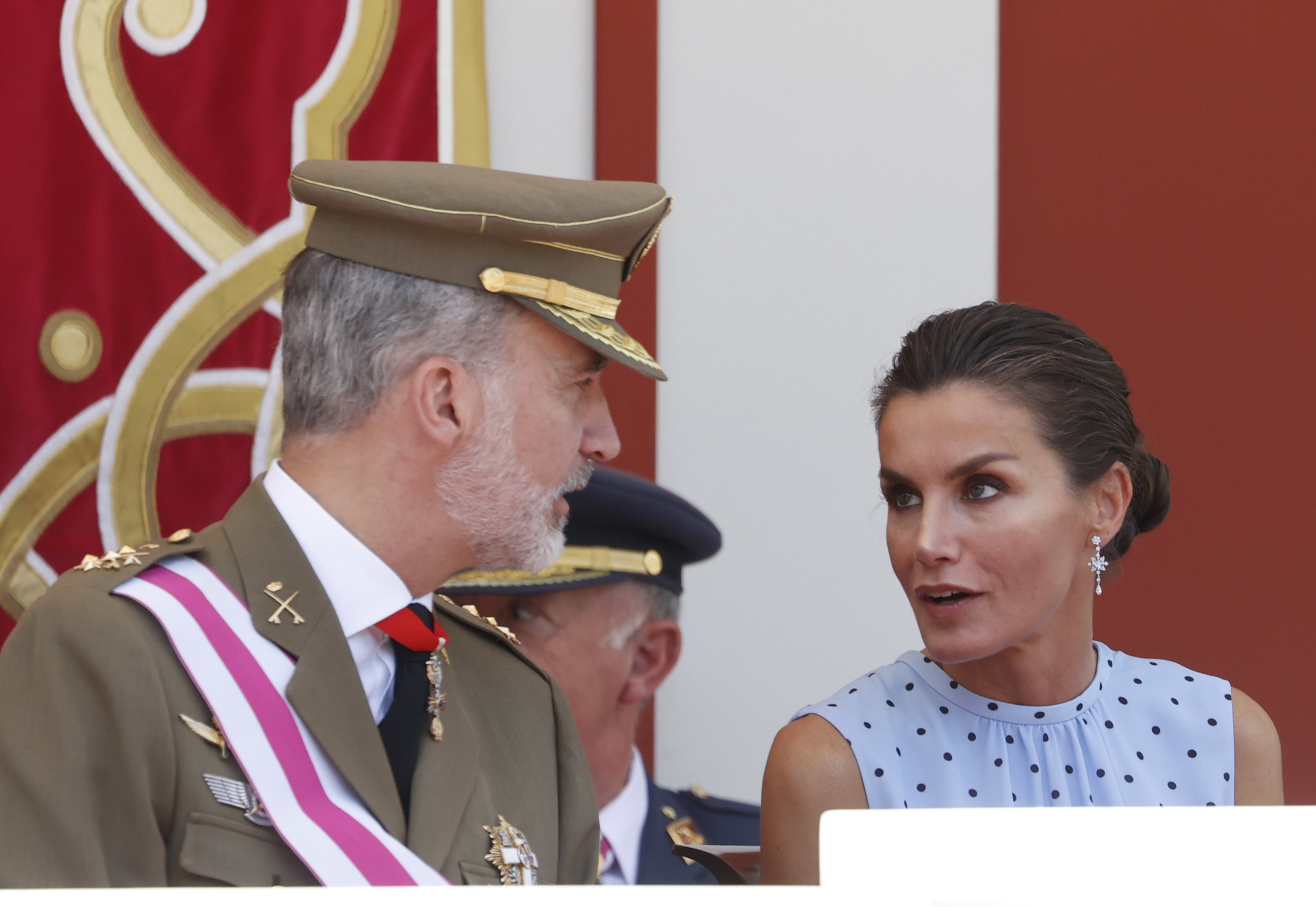 El regalo que le han hecho a Felipe en León que no gusta a Letizia (a pesar de un detalle)