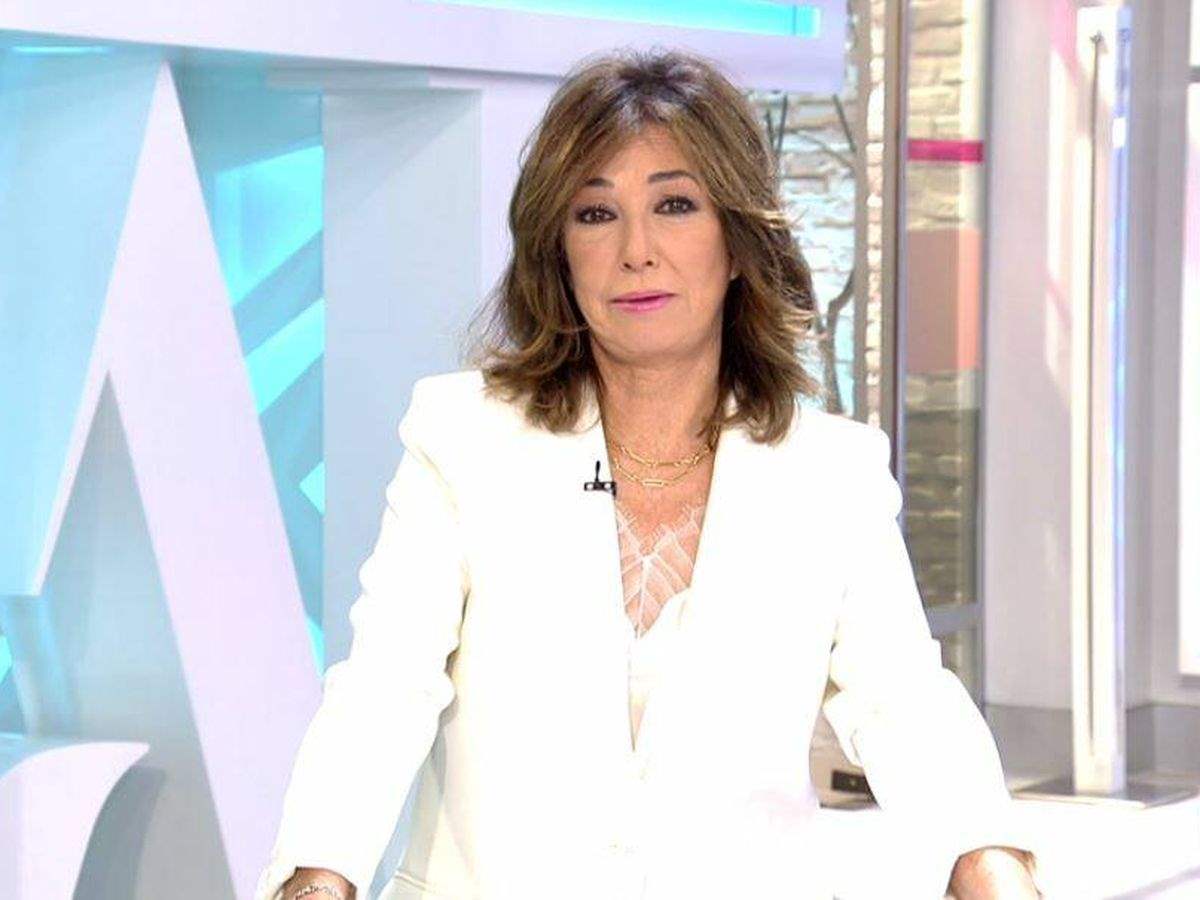 Ana Rosa Quintana reapareix amb el cabell totalment curt i tenyida de ros