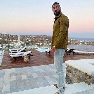 Benzema y una famosa modelo, pillados: secuencia íntima a bordo de un yate