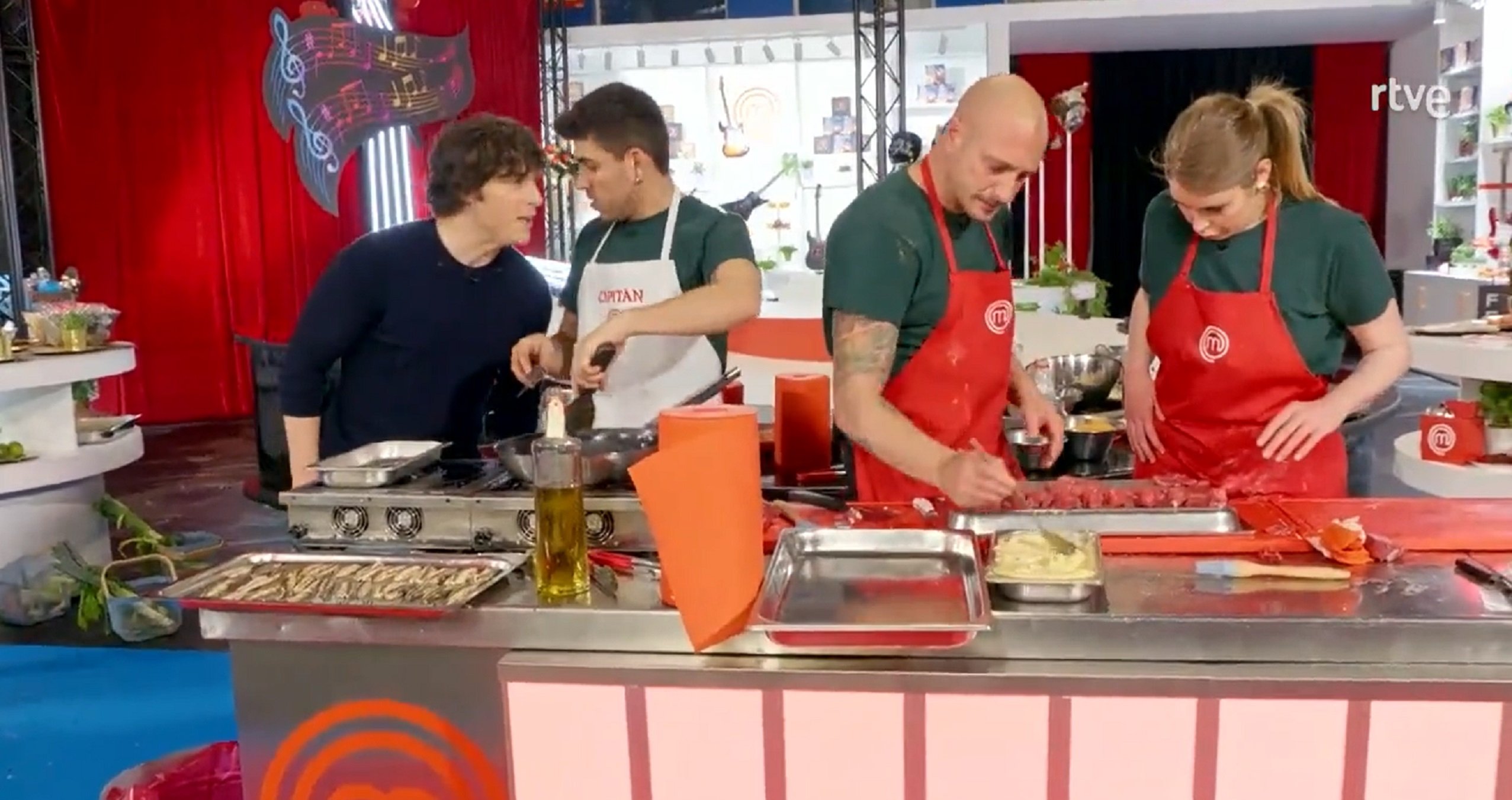 Angustia en 'Masterchef' con un concursante y Jordi Cruz: "Menuda mie***. La voy a liar"