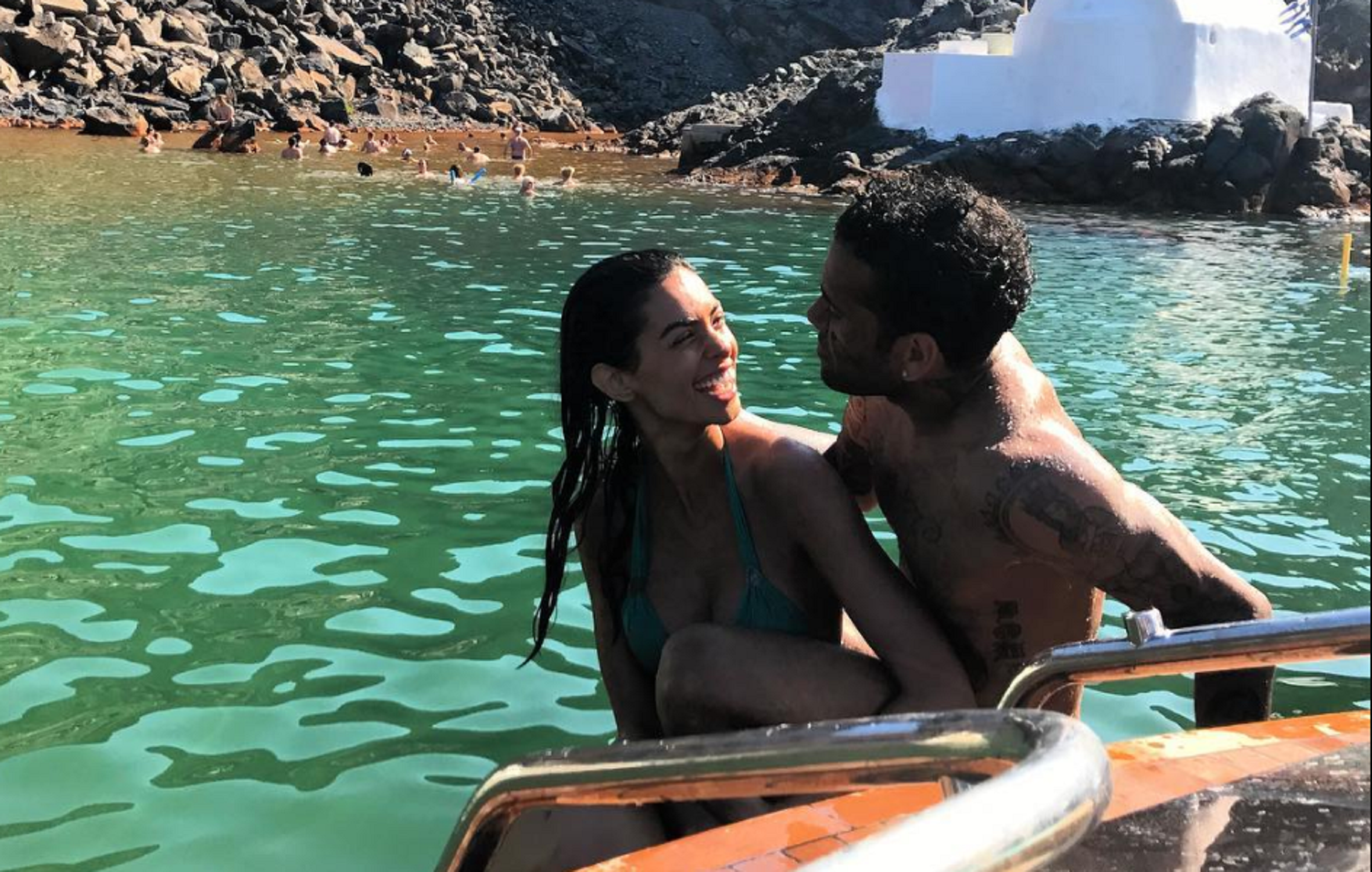 Así ha sido la boda secreta de Dani Alves en Formentera