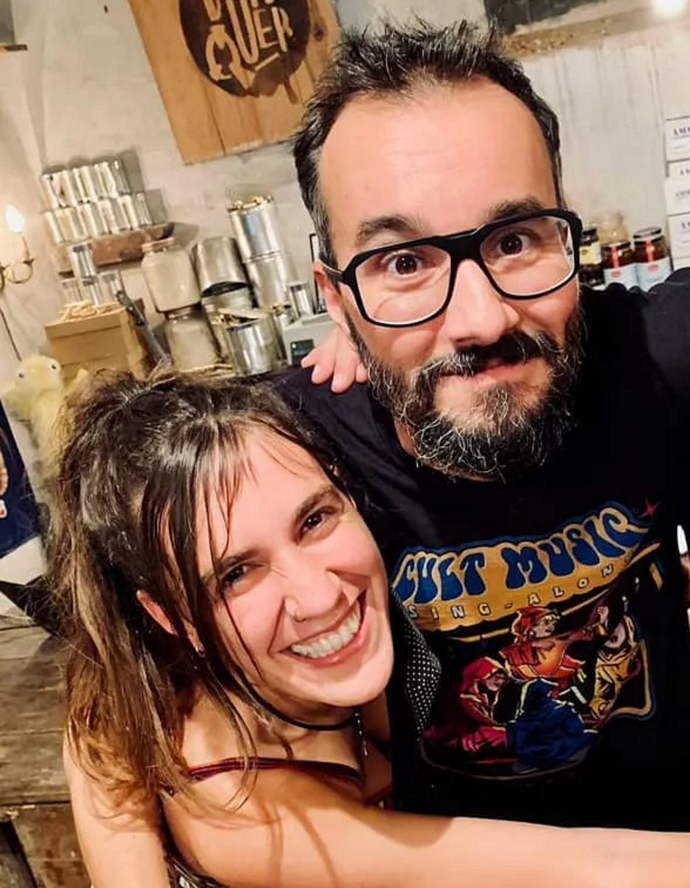 Jair Dominguez y su pareja Neus Rossell de boda: "Gente que va arreglada"