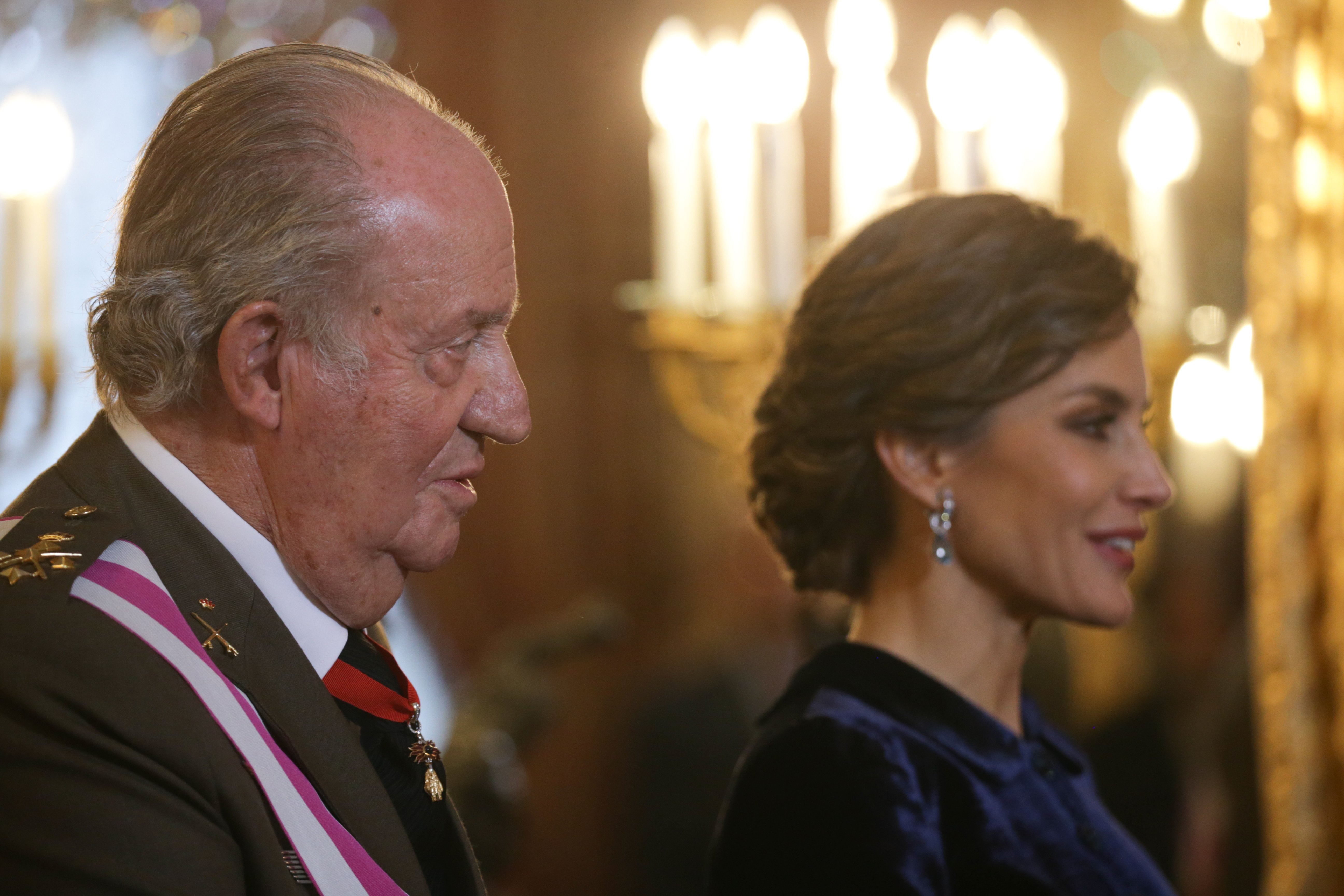 Joan Carles vol destruir Letícia escampant aquest rumor de la salut de la reina