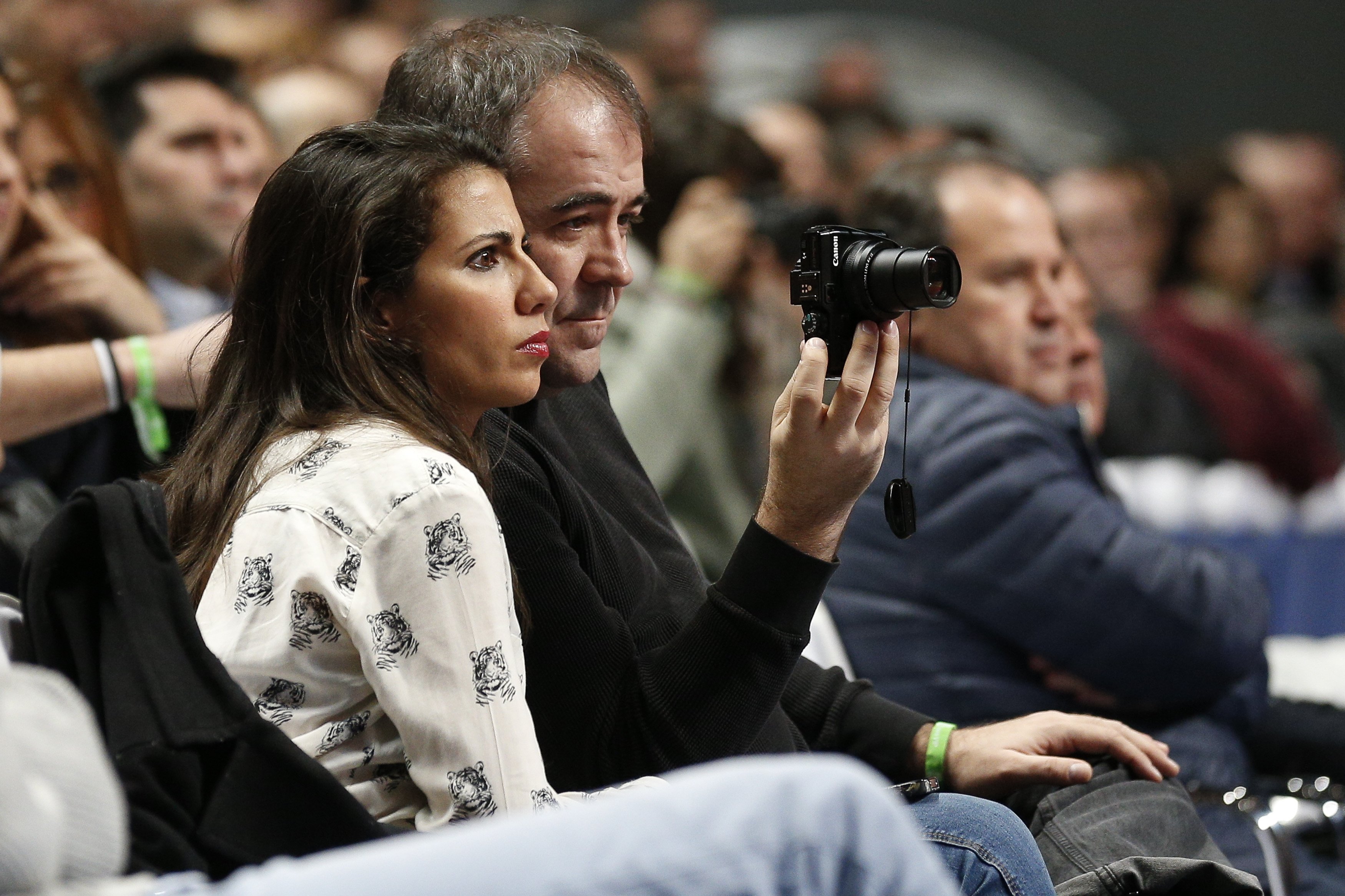 Ferreras, Inda i Pastor, envoltats de merda. Imatge brutal a la premsa